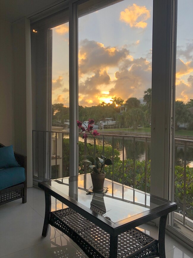 3901 SE Saint Lucie Blvd, Unit #9 in Stuart, FL - Building Photo - Building Photo