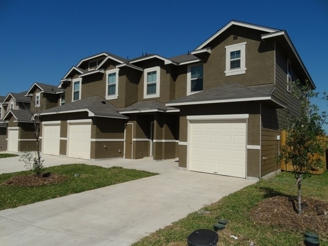 6511 Marcel Way in San Antonio, TX - Building Photo