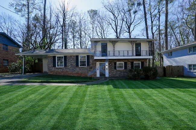 property at 2607 Elkhorn Dr