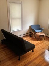 86 Prentiss St, Unit 8 in Watertown, MA - Foto de edificio - Building Photo