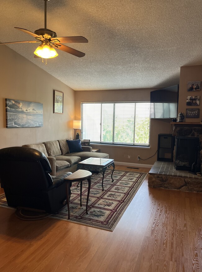 property at 1487 Ashwood Dr