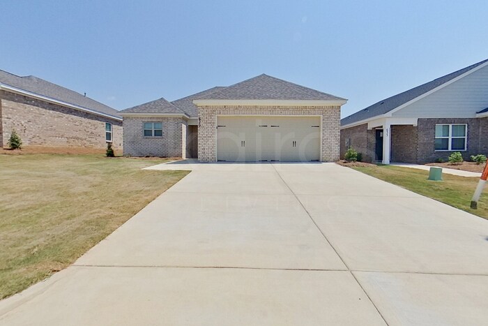 629 June St in Prattville, AL - Building Photo