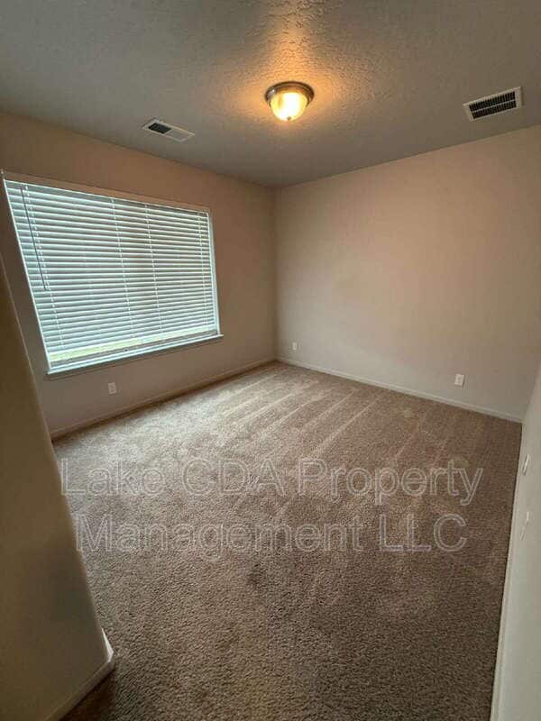 3995 W Belgrave Wy in Hayden, ID - Building Photo - Building Photo