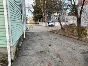 67 Simmons St, Unit 2ND FLOOR in Providence, RI - Building Photo - Building Photo