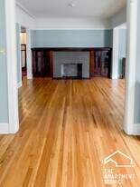 3817 N Lawndale Ave, Unit 2E in Chicago, IL - Building Photo