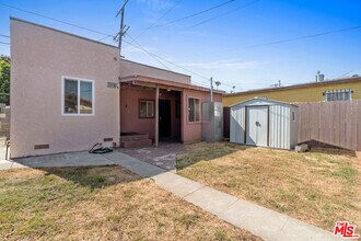 932 1/2 California Ave in Los Angeles, CA - Building Photo - Building Photo