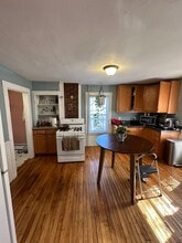 14 Hamlin Ct in Portland, ME - Building Photo - Building Photo