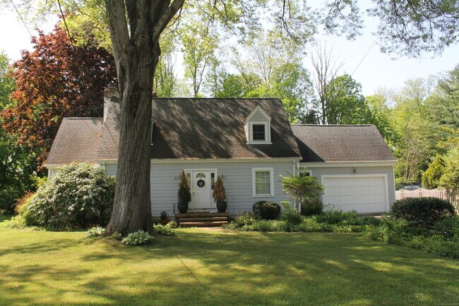 15 Muirfield Dr in Orange, CT - Building Photo - Building Photo