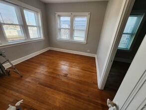 6235 N Claremont Ave in Chicago, IL - Building Photo - Building Photo