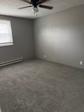 304 E Mefford St, Unit 304A E Mefford St in Robinson, IL - Foto de edificio - Building Photo