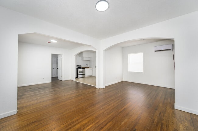 property at 826 N Oliver St