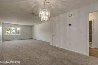 302 Emerald Pl E in Satellite Beach, FL - Building Photo - Building Photo