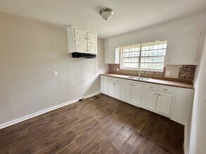 5301 Main St in Brighton, AL - Foto de edificio - Building Photo