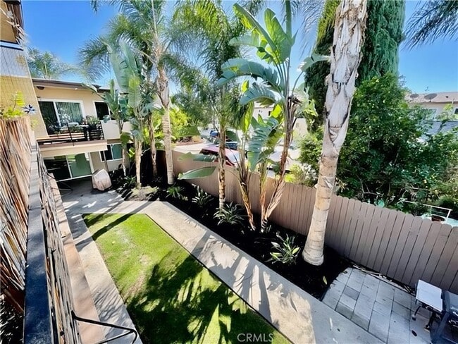 12437 Harris Ave, Unit 11 in Lynwood, CA - Building Photo - Building Photo