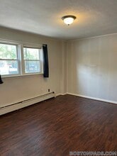 18 Central Ave in Chelsea, MA - Foto de edificio - Building Photo