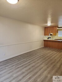 1514 S 175 E St photo'