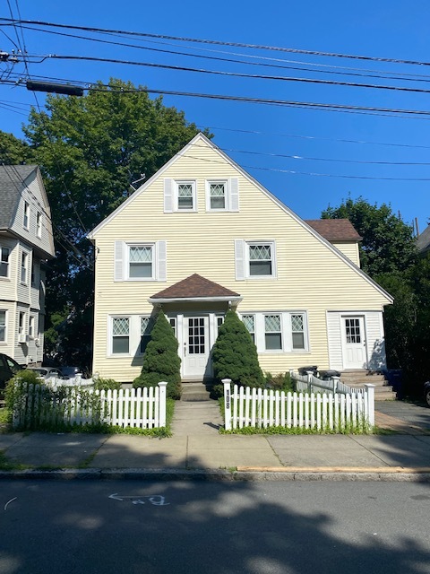 108 Brooks St in Boston, MA - Foto de edificio