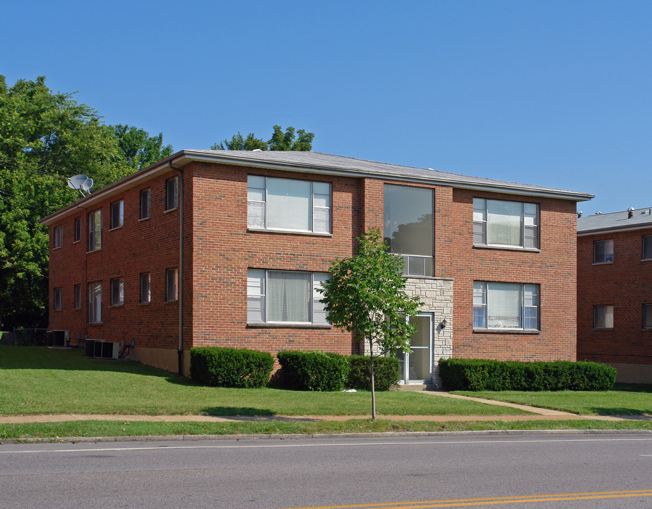 6441 Gravois Ave in St. Louis, MO - Foto de edificio