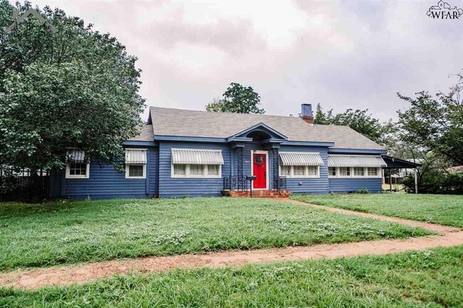 property at 1305 Buchanan St