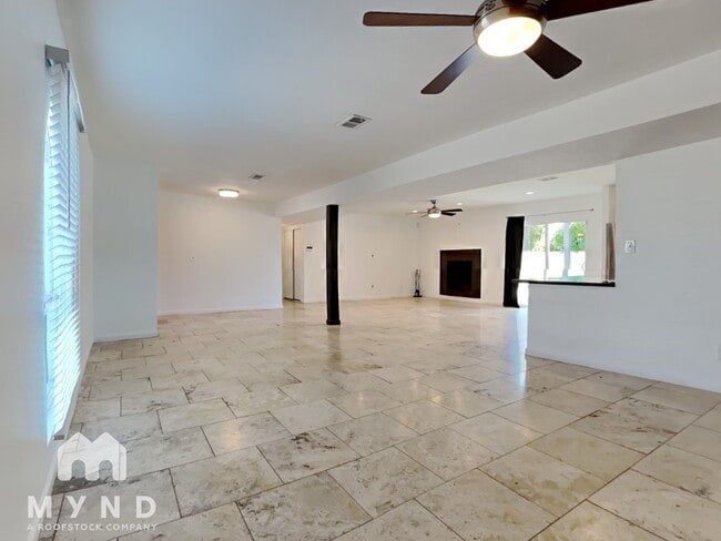 6639 E Camino Santo in Scottsdale, AZ - Foto de edificio - Building Photo