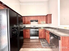 6229 Green Vista Ct in Charlotte, NC - Building Photo - Building Photo
