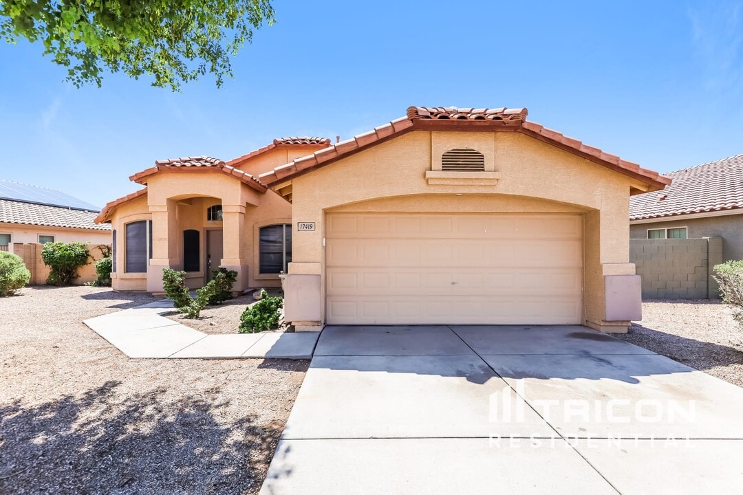 17419 N Melissa Ln in Surprise, AZ - Building Photo