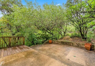 6504 Twin Creek Hollow in Austin, TX - Building Photo - Building Photo