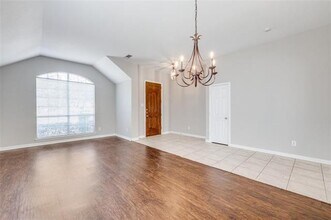 2771 Waterway Dr in Grand Prairie, TX - Building Photo - Building Photo