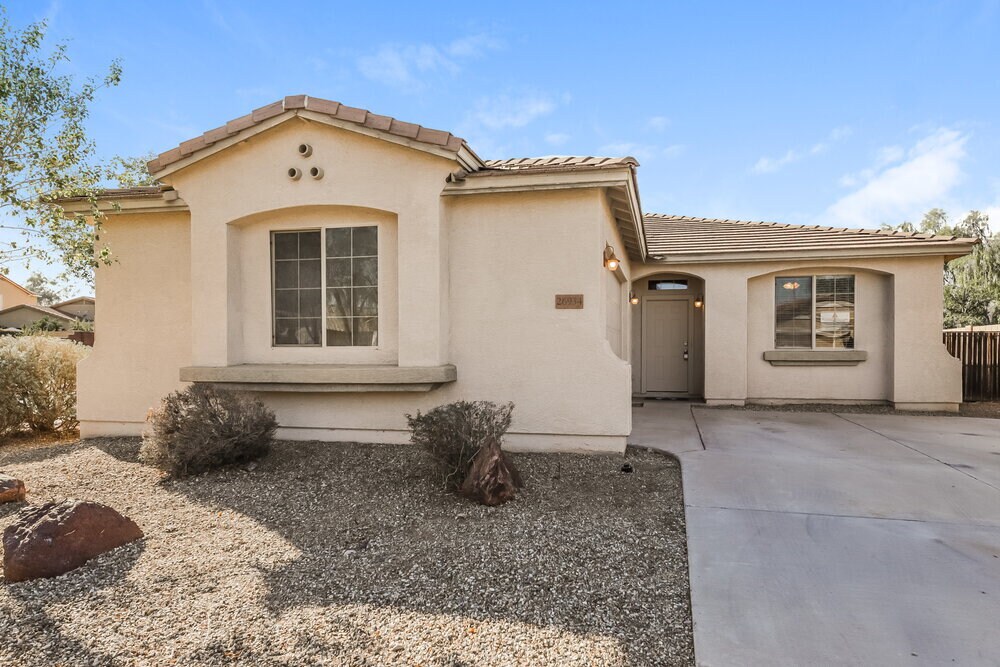 26934 N 175th Ln in Surprise, AZ - Building Photo