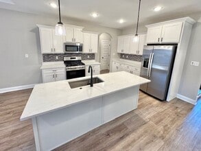 570 Tucker View Dr in Cordova, TN - Building Photo - Building Photo