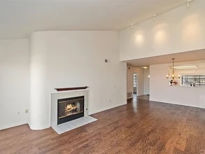 1414 Brett Pl, Unit 329 in San Pedro, CA - Foto de edificio - Building Photo