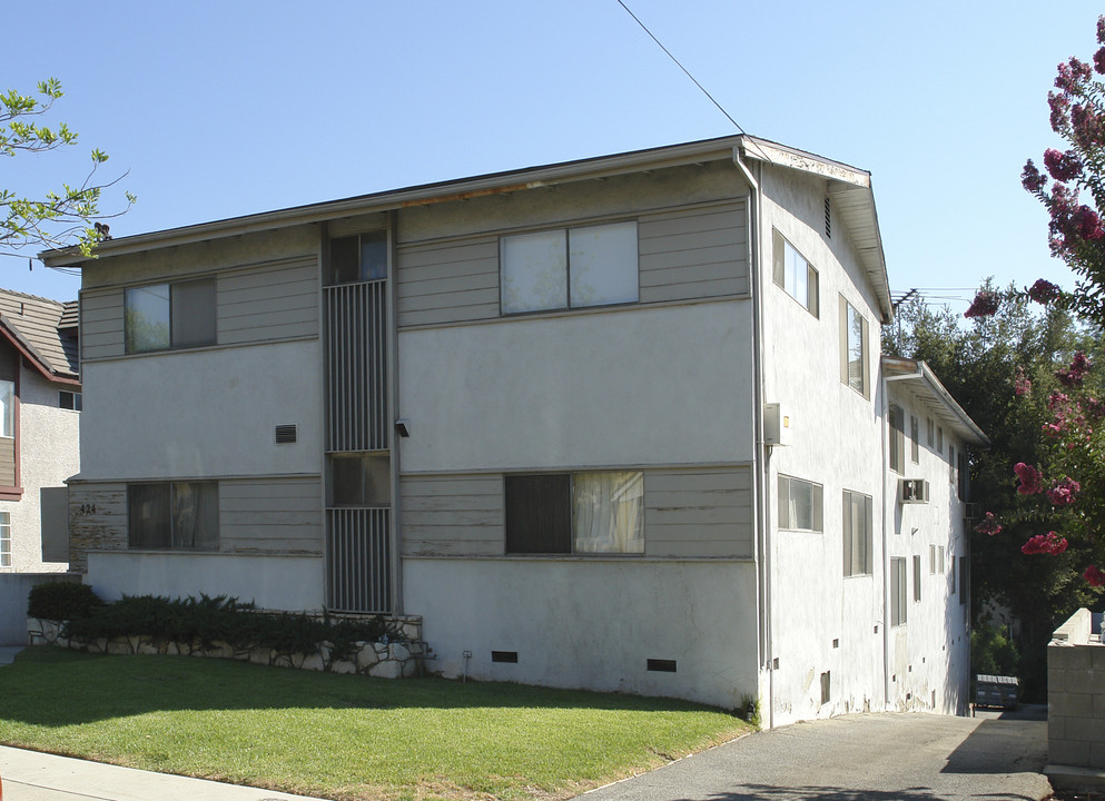 424 N Chapel Ave in Alhambra, CA - Building Photo