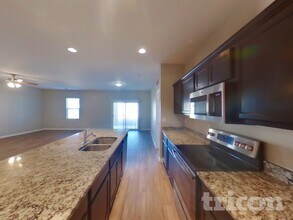 37308 W Cannataro Ln in Maricopa, AZ - Foto de edificio - Building Photo