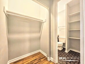 837 W Wolfram St in Chicago, IL - Building Photo - Building Photo