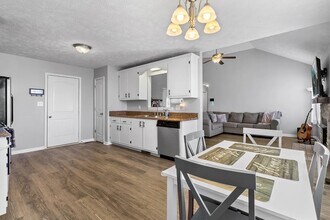 1355 Whitt Ln in Clarksville, TN - Building Photo - Building Photo