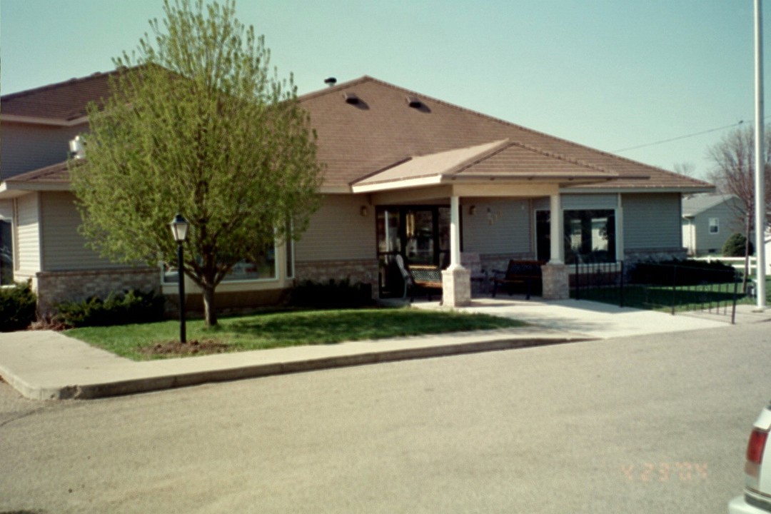 O'Brien Court Apartment in Tracy, MN - Building Photo