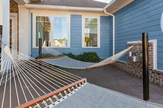 Crowne at 170 in Bluffton, SC - Foto de edificio - Building Photo