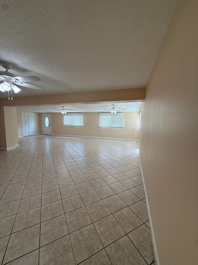 1406 S Roosevelt Blvd in Key West, FL - Building Photo - Building Photo