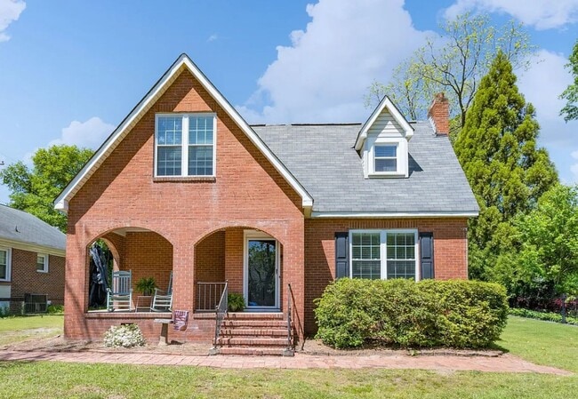 property at 709 Myrtle Dr