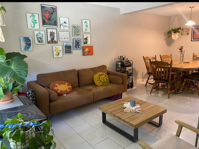 1777 Quail St in Lakewood, CO - Foto de edificio - Building Photo