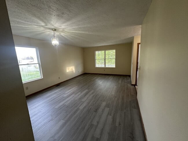 415 W Myrtle Ave in Youngstown, OH - Building Photo - Building Photo