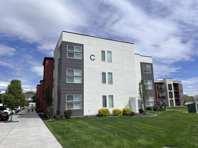 property at 875 S Depot St