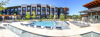 The Landing at Centreport in Fort Worth, TX - Building Photo