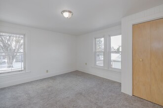 275 E 2nd St in Fond du Lac, WI - Foto de edificio - Building Photo