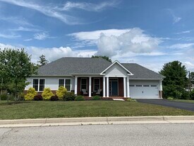 601 Devon Ln in Blacksburg, VA - Building Photo