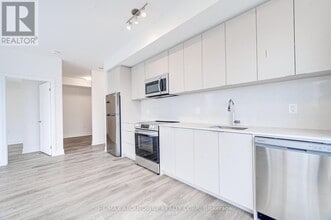 2088 James St in Burlington, ON - Building Photo - Building Photo