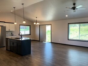 902 Braelynn Ln in Rapid City, SD - Building Photo - Building Photo