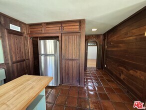 2731 N Beverly Glen Blvd in Los Angeles, CA - Building Photo - Building Photo