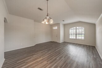 636 Saddleway Dr in Fort Worth, TX - Building Photo - Building Photo