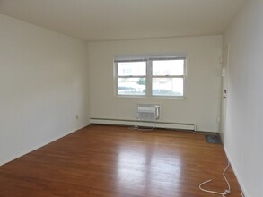 4 Duryea Pl-Unit -2B in Nyack, NY - Building Photo - Building Photo